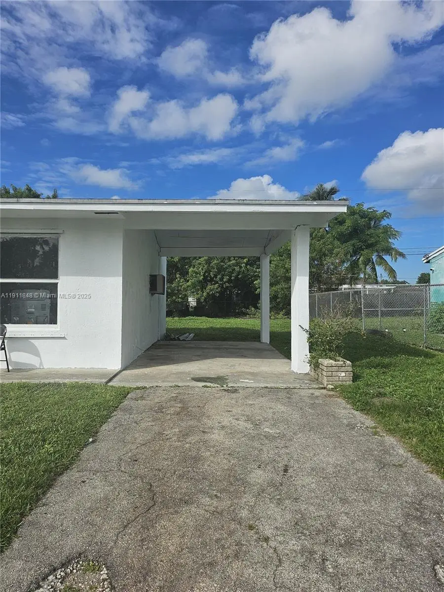 22300 SW 114th Ct, Miami, FL 33170 - Image #2