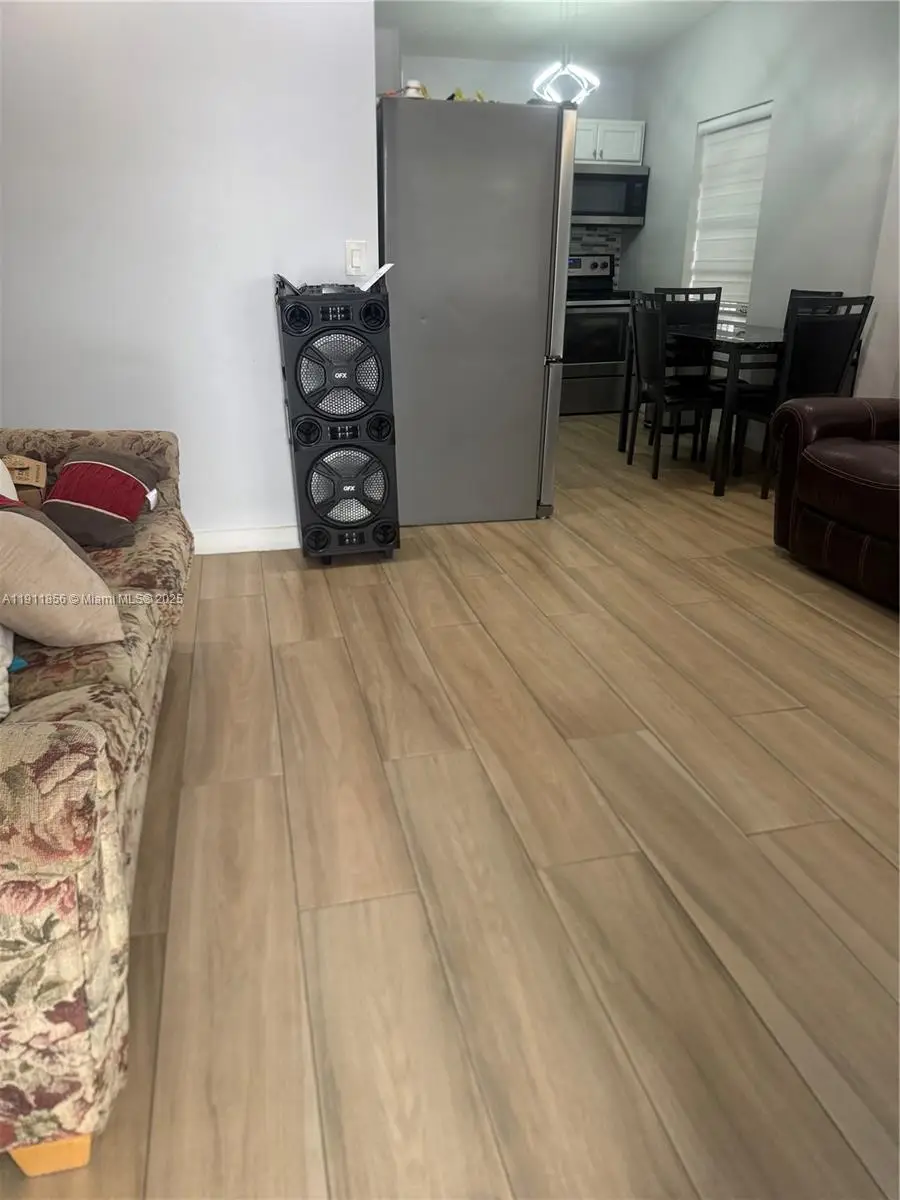 580 E 44th St, Hialeah, FL 33013 - Image #2