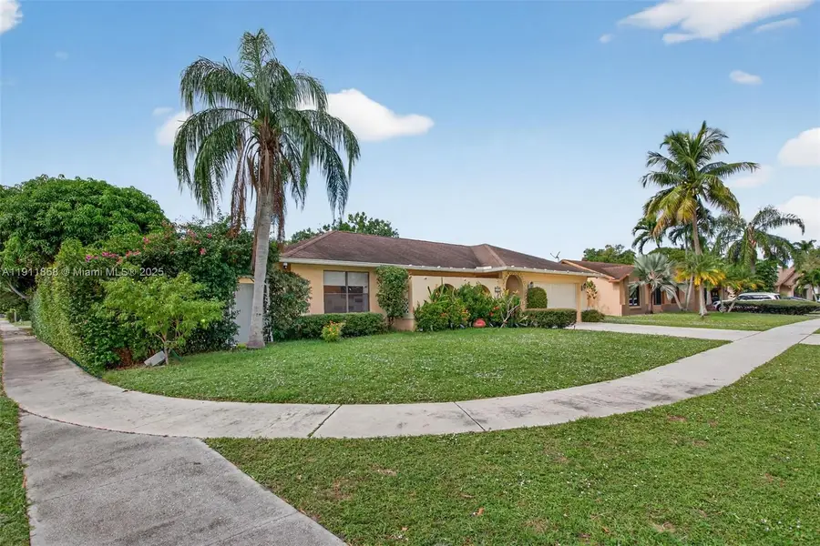 701 NW 41st Ter, Deerfield Beach, FL 33442 - Image #3