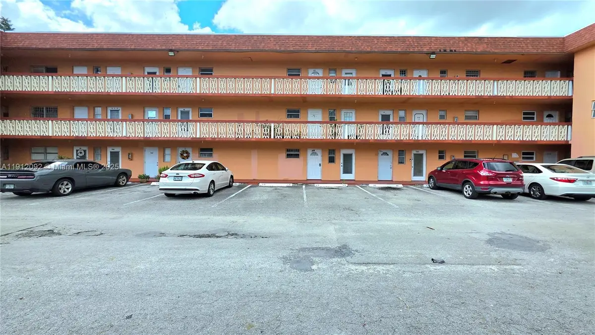 18900 NE 3rd Ct #520, Miami, FL 33179 - Image #1