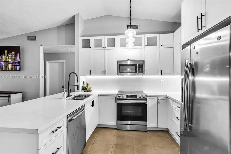 12911 SW 17th Pl, Davie, FL 33325 - Image #3