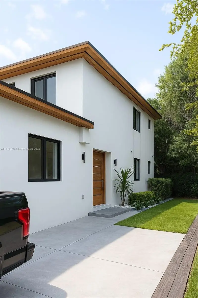 742 NW 70th St, Miami, FL 33150 - Image #3