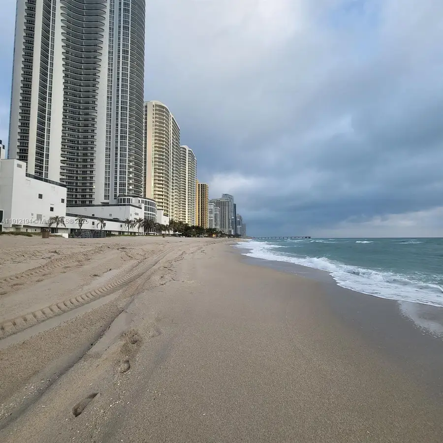 300 Bayview Dr #1611, Sunny Isles Beach, FL 33160 - Image #3