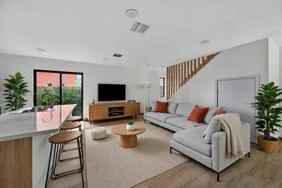 936 NW 10th St #2, Florida City, FL 33034 - Image #2