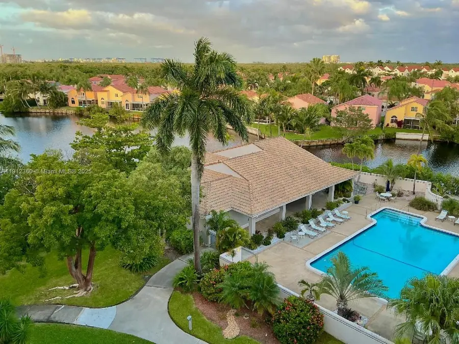 545 SE 12th St #403, Dania Beach, FL 33004 - Image #2