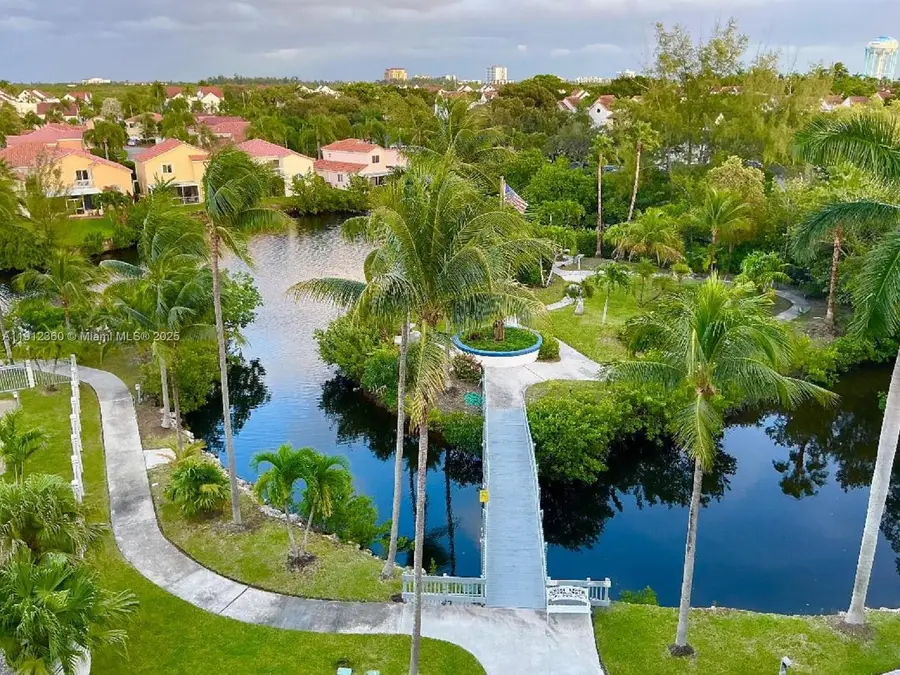 545 SE 12th St #403, Dania Beach, FL 33004 - Image #3