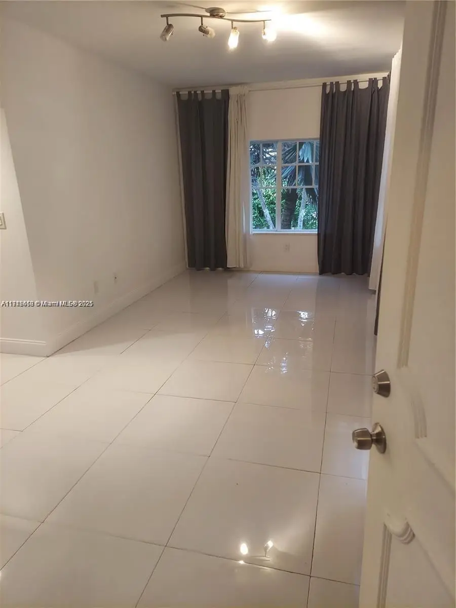 750 Pennsylvania Ave #1, Miami Beach, FL 33139 - Image #3