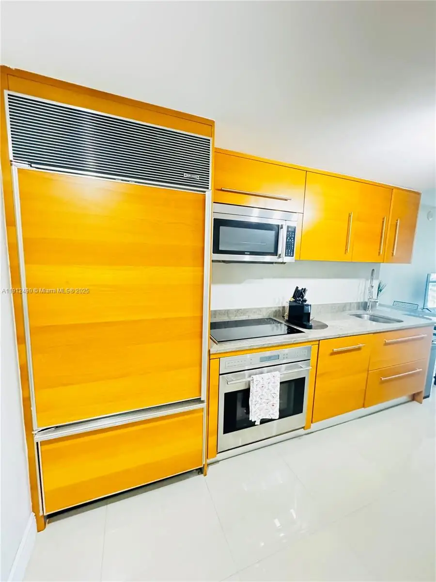 475 Brickell Ave #808, Miami, FL 33131 - Image #3