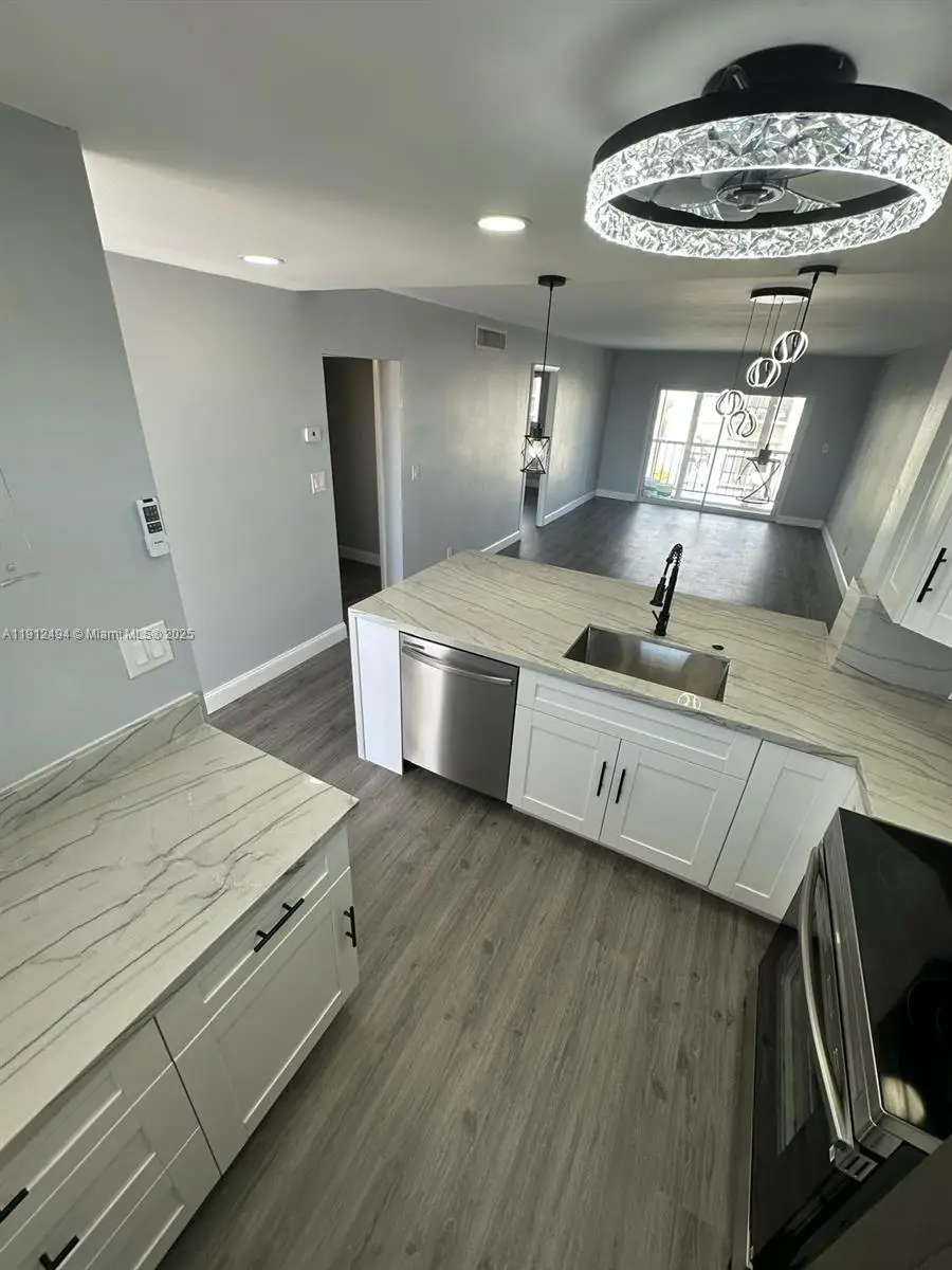 220 SW 9th Ave #406, Hallandale Beach, FL 33009 - Image #3