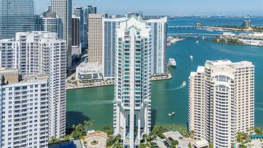 900 Brickell Key Blvd #1502, Miami, FL 33131 - Image #2