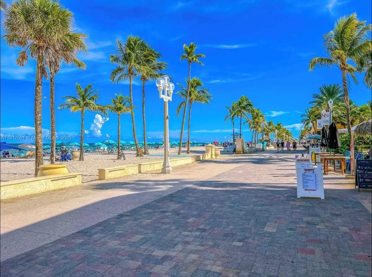 326 Wilson St #205, Hollywood, FL 33019 - Image #1