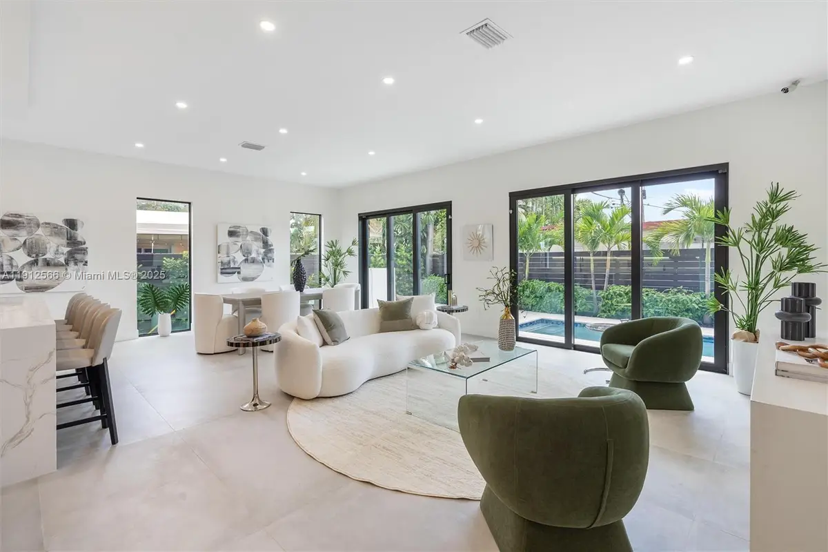 1814 Middle River Dr, Fort Lauderdale, FL 33305 - Image #1