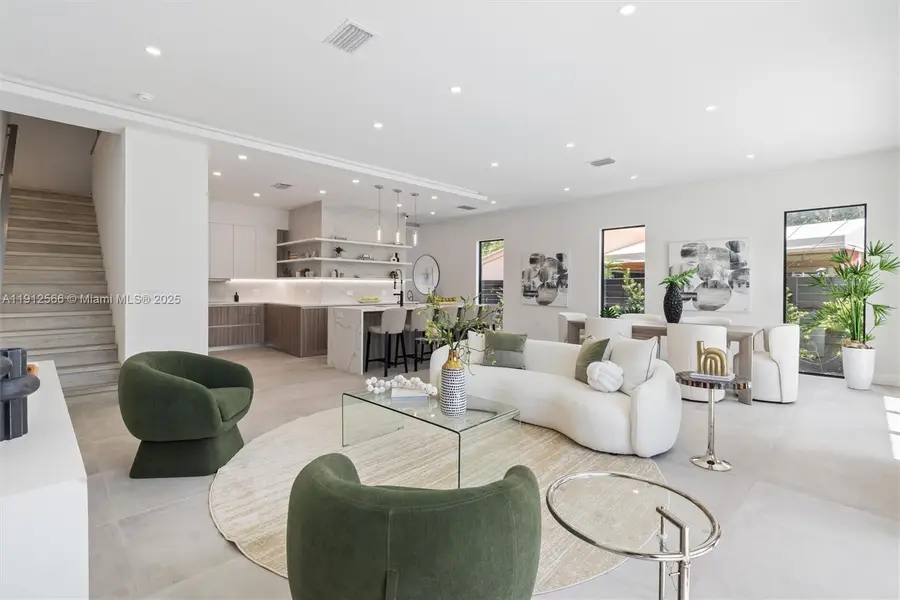 1814 Middle River Dr, Fort Lauderdale, FL 33305 - Image #2