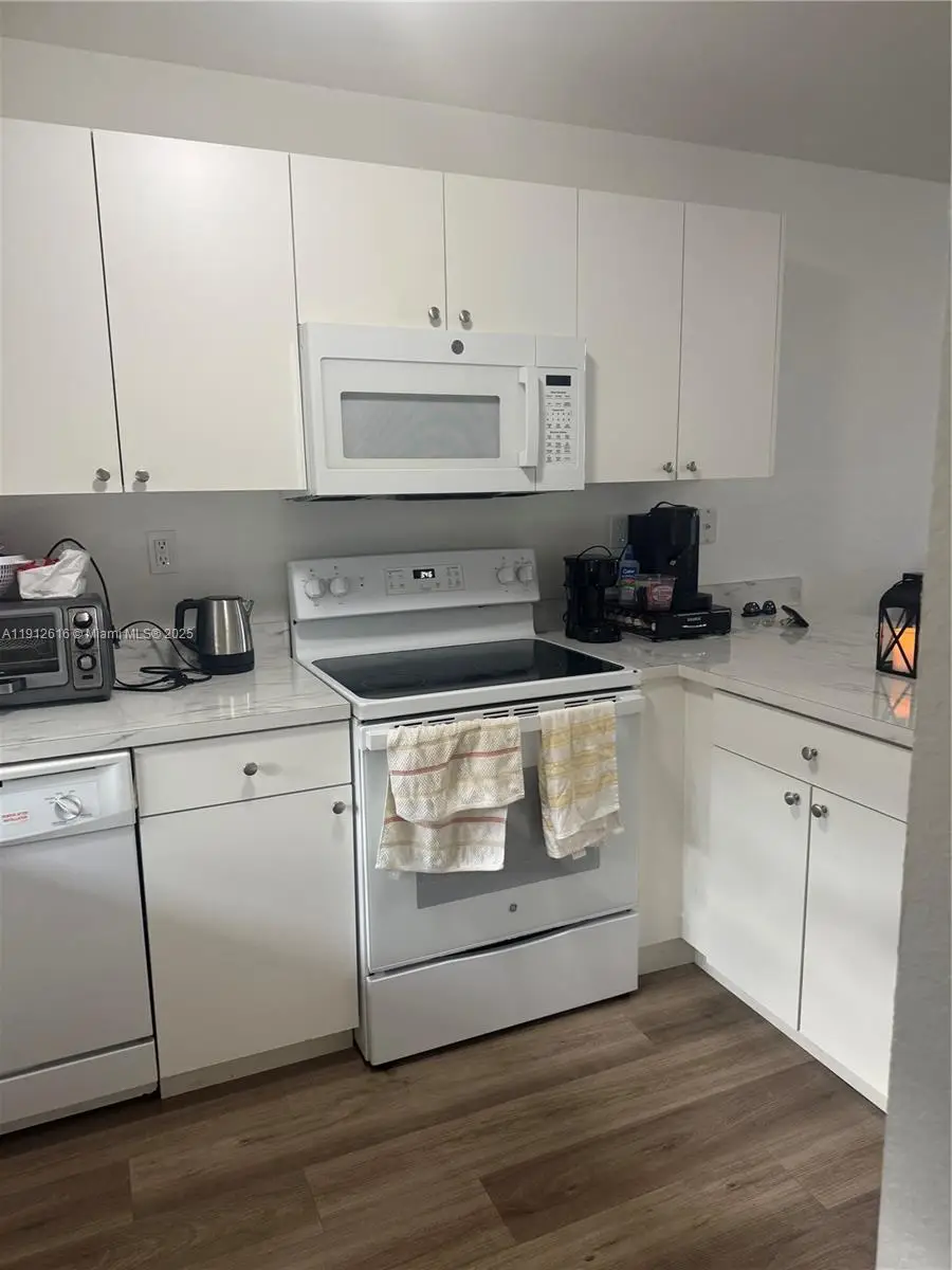 Address Withheld By Seller, Miami Beach, FL 33141 - Image #3