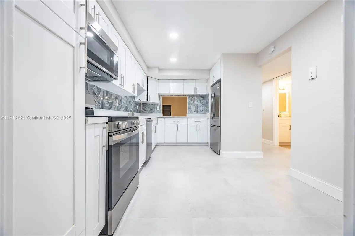 6563 Racquet Club Dr #124, Lauderhill, FL 33319 - Image #1