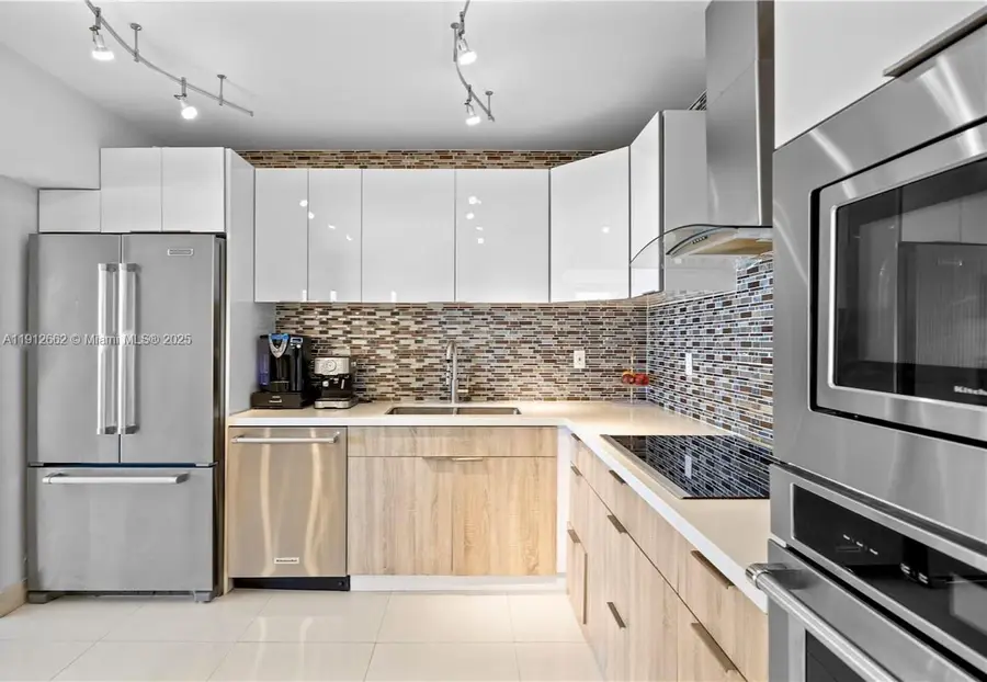 900 Bay Dr #622 & 620, Miami Beach, FL 33141 - Image #3