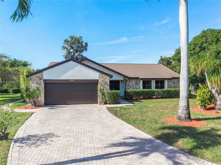 4320 NW 113th Ter, Coral Springs, FL 33065 - Image #2