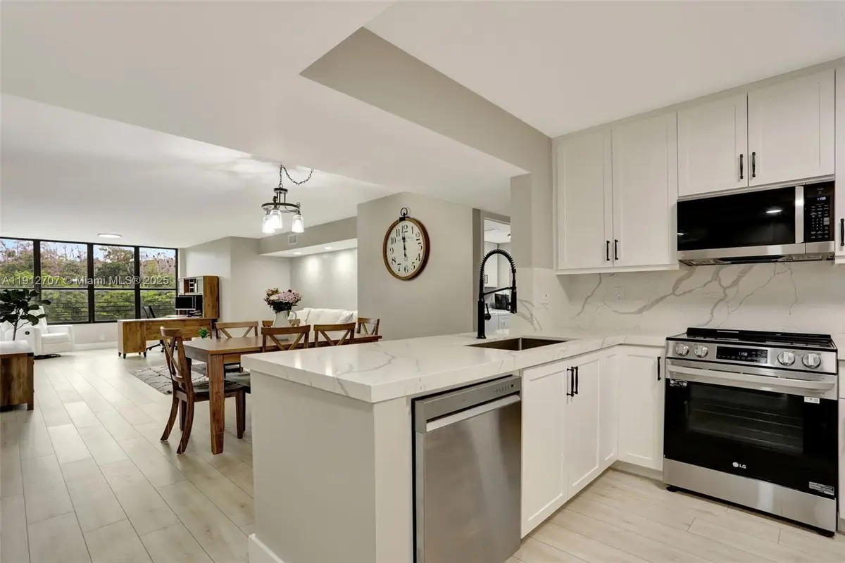 2660 N Carambola Cir N #305, Coconut Creek, FL 33066 - Image #1