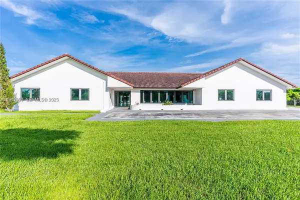 Address Withheld By Seller, Miami, FL 33196