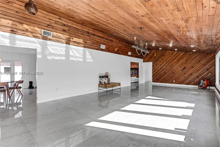 Address Withheld By Seller, Miami, FL 33196 - Image #2