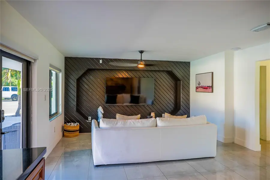 Address Withheld By Seller, Miami, FL 33196 - Image #3