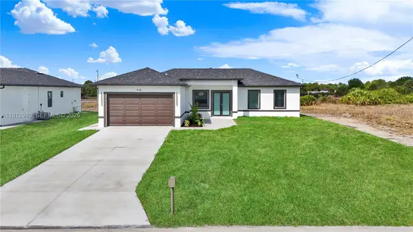914 Manresa Ave S, Lehigh Acres, FL 33974
