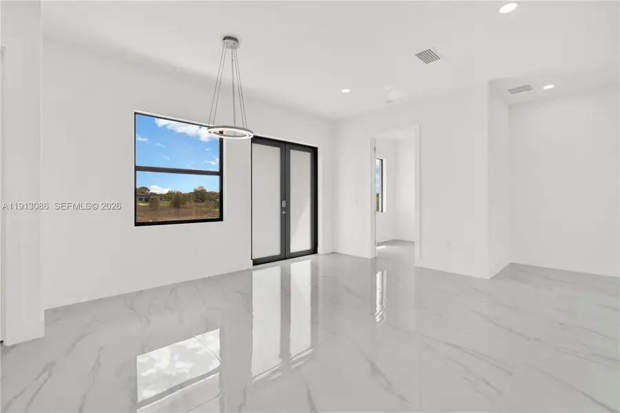 916 Manresa Ave S, Lehigh Acres, FL 33974 - #2