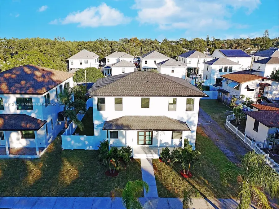 2925 13th St N, Saint Petersburg, FL 33704 - Image #2