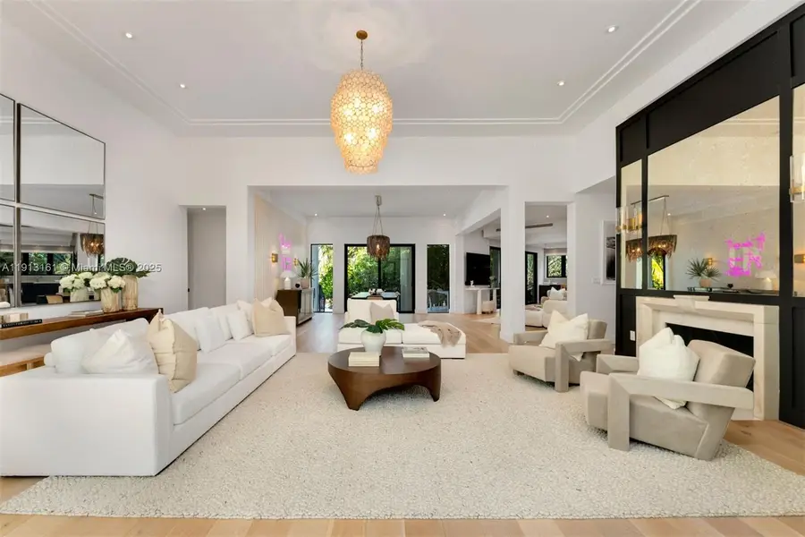 2801 Flamingo Dr, Miami Beach, FL 33140 - Image #3