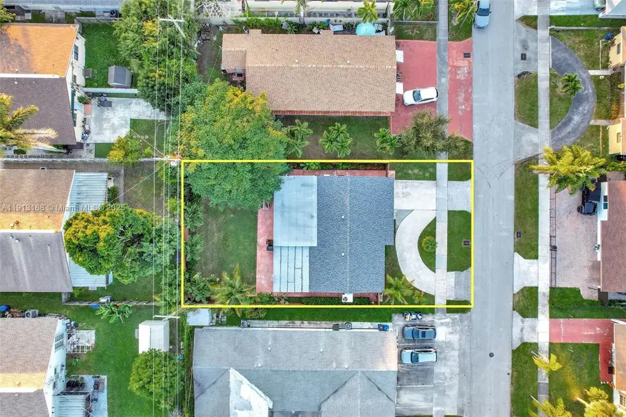 1012 NE 2nd Street, Hallandale Beach, FL 33009 - Image #3