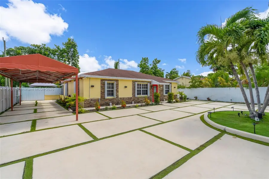 302 NW 100th St, Miami, FL 33150 - Image #3