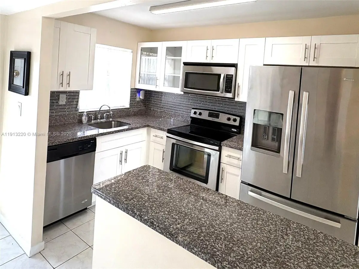 8901 Sunrise Lakes Blvd #204, Sunrise, FL 33322 - Image #1