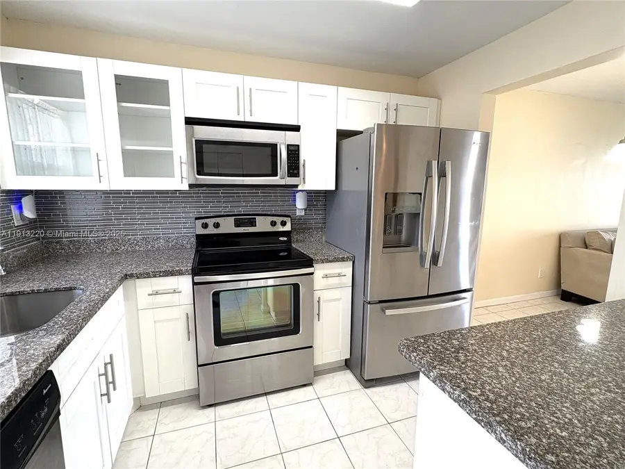 8901 Sunrise Lakes Blvd #204, Sunrise, FL 33322 - Image #3