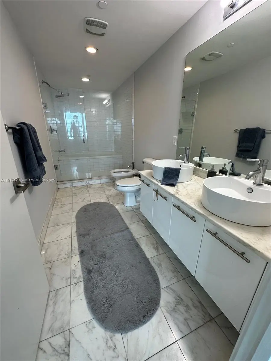 888 Biscayne Blvd #4302, Miami, FL 33132 - Image #3
