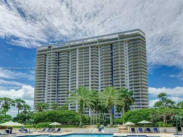 2000 Island Blvd #308, Aventura, FL 33160