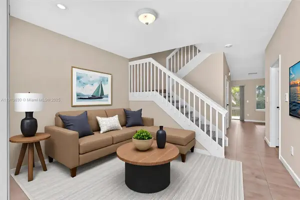 3226 NW 31st Ter, Oakland Park, FL 33309