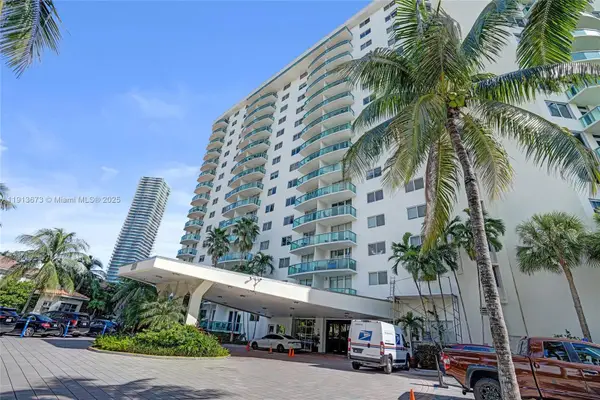 19370 Collins Ave #PH-24, Sunny Isles Beach, FL 33160