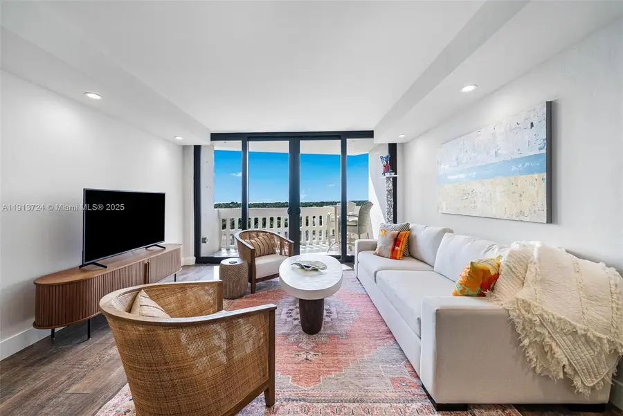 90 Edgewater Dr #1124, Coral Gables, FL 33133 - Image #2