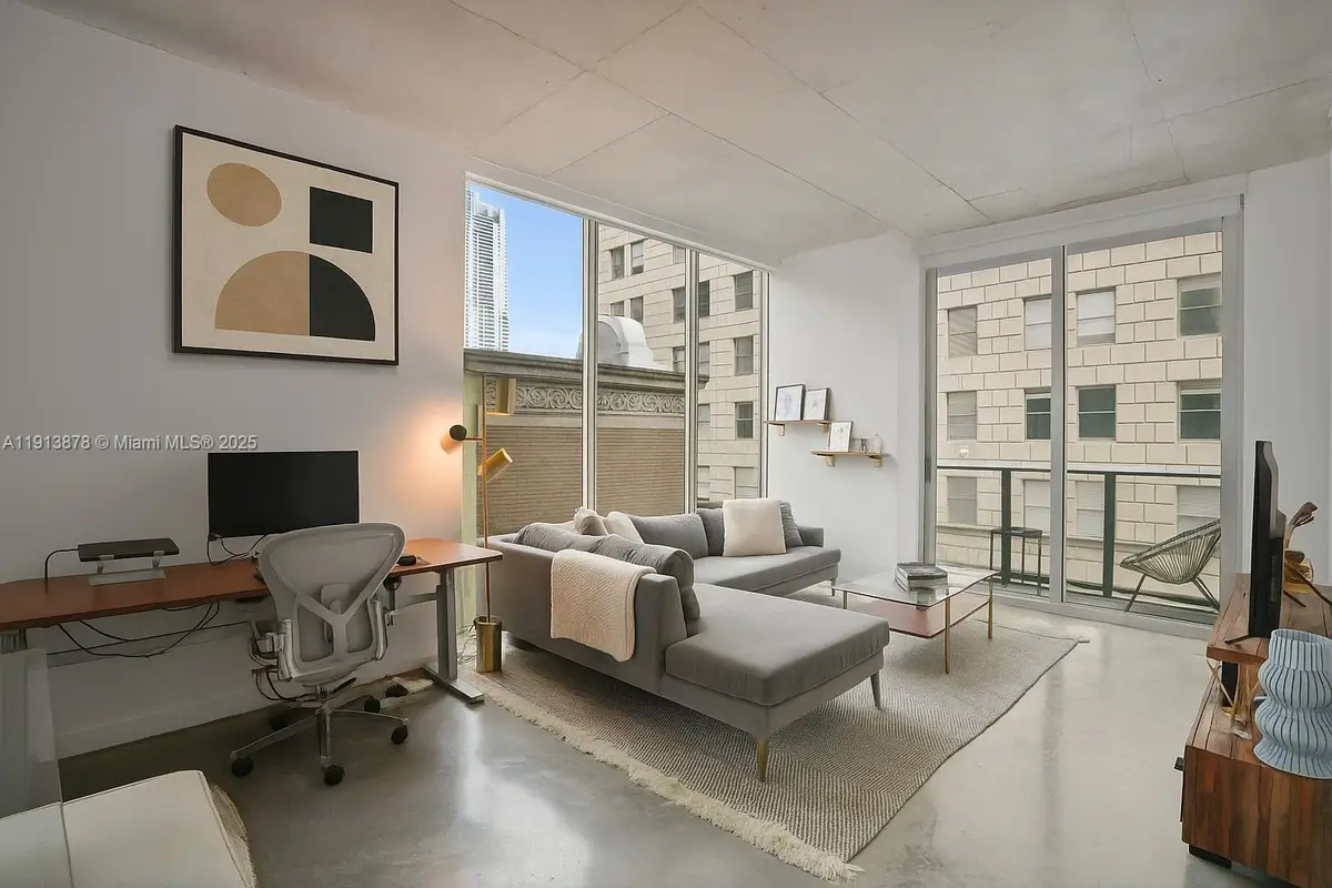 151 SE 1st St #502, Miami, FL 33131 - Image #1