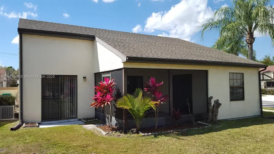 1301 SE Carrington Ct, Port Saint Lucie, FL 34952 - Image #2