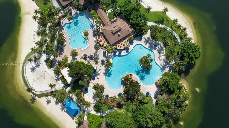 5805 NW 108th Pl, Doral, FL 33178 - Image #3