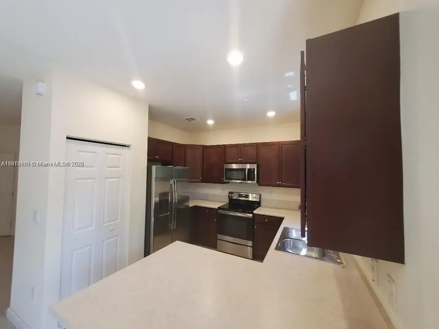110 SE 33rd Ter, Homestead, FL 33033 - Image #3