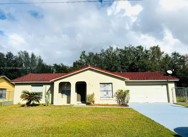 807 Mountbatten Lane, Kissimmee, FL 34758