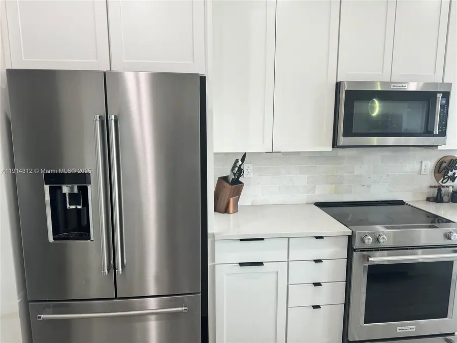 2162 Appleton Cir N, Oakland Park, FL 33309 - Image #2