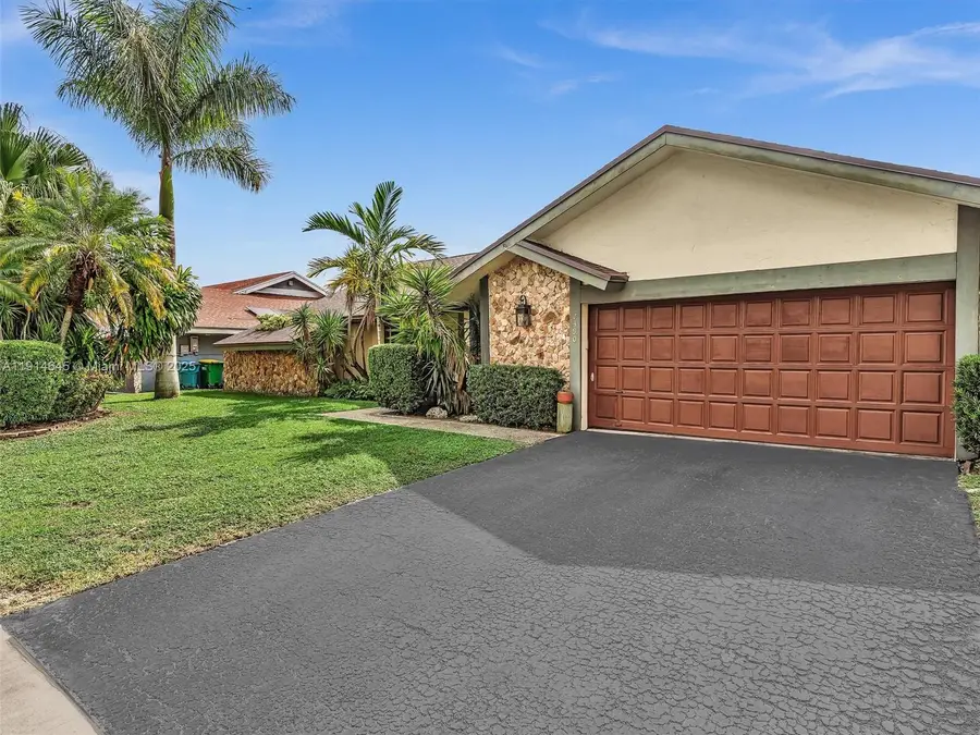 7390 NW 49th St, Lauderhill, FL 33319 - Image #3