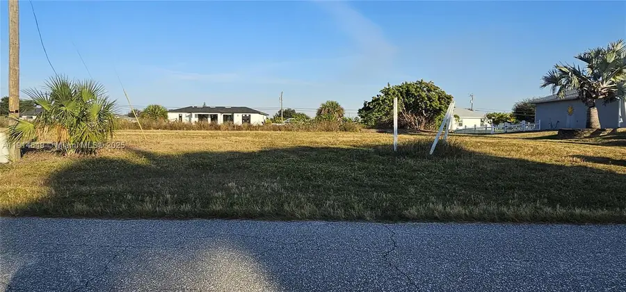 1427 NE 20 Th, Cape Coral, FL 33909 - Image #2