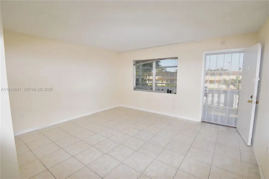 130 NE 202nd Ter #S21, Miami Gardens, FL 33179 - Image #2