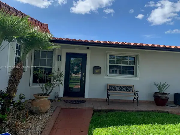 8530 NW 178th St, Hialeah, FL 33015