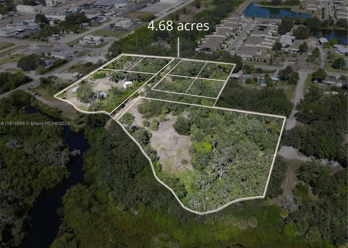 301 E Shell Point Road, Ruskin, FL 33570 - Image #1