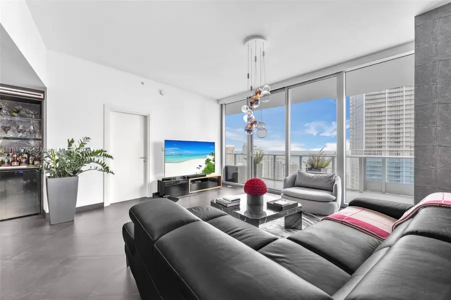 200 Biscayne Boulevard Way #4408, Miami, FL 33131 - Image #2